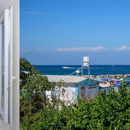 Un Angolo Di Mare...nel Centro Di Ischia! Casa vacanze *