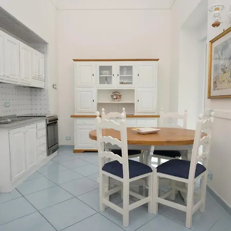 Un Angolo Di Mare...nel Centro Di Ischia! Holiday home *