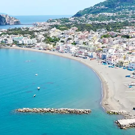 Holiday home Un Angolo Di Mare...nel Centro Di Ischia!