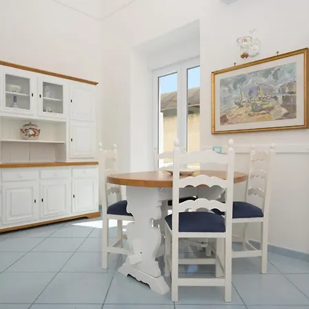 Holiday home Un Angolo Di Mare...nel Centro Di Ischia!